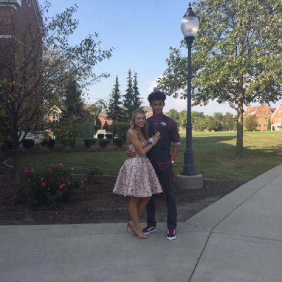 Sherri hill homecoming - Picture 2 of 4